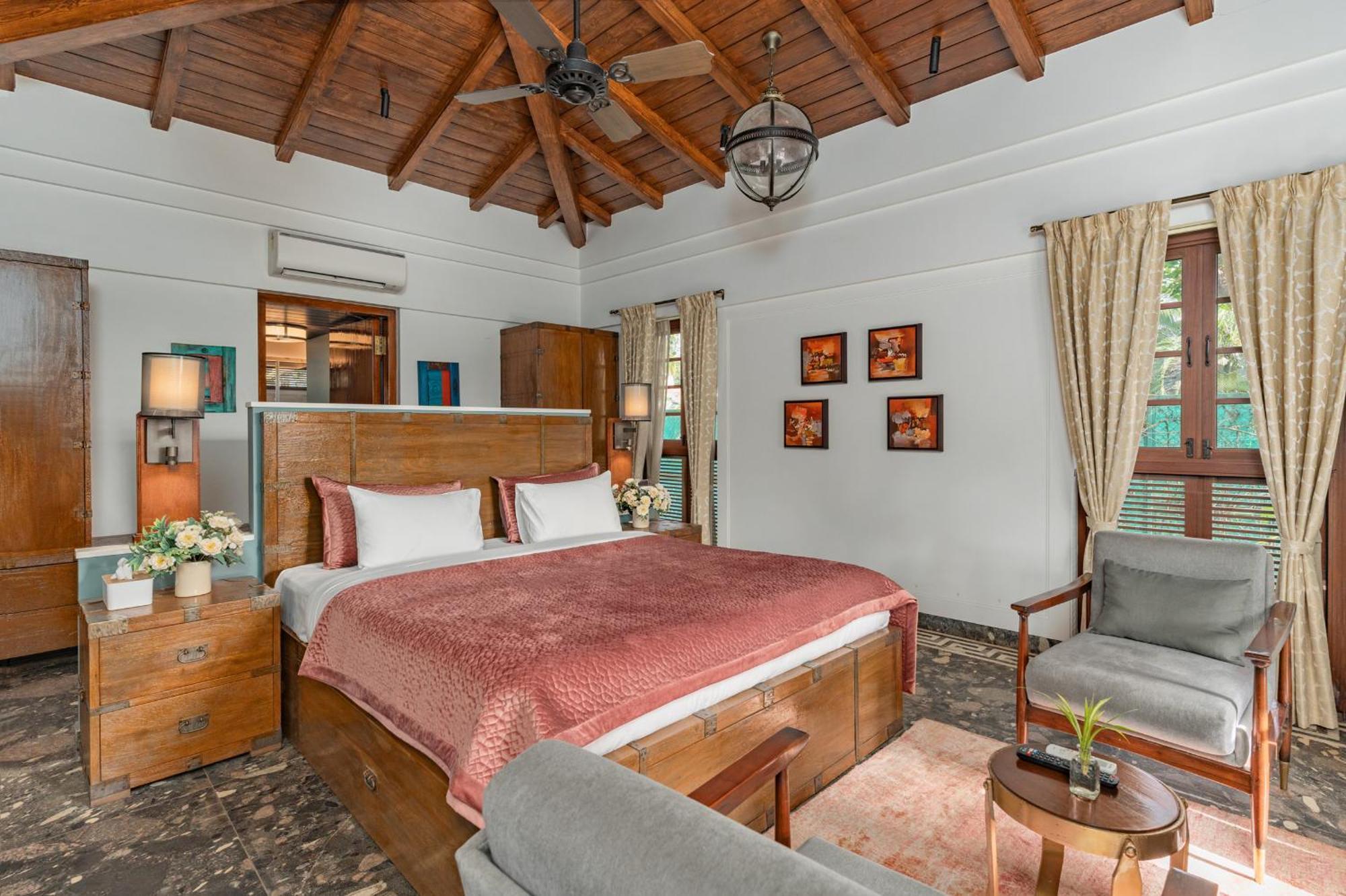 Azara Beach House - 5 Bhk Designer Villa, Candolim Beach Экстерьер фото